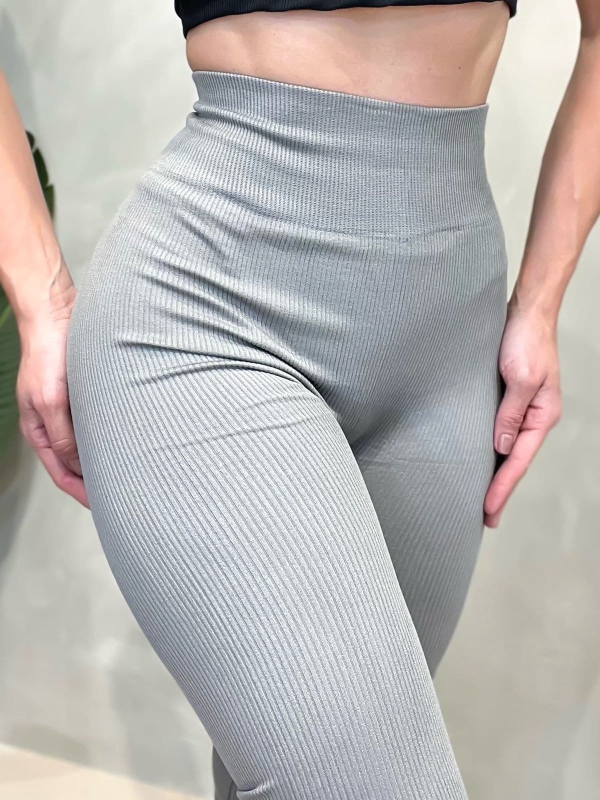 Calça Legging Canelada Levanta Bumbum Thais Ref. 1563