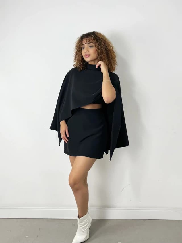 Conjunto Feminino em Alfaiataria Bata com Top e Shorts Saia Tais Ref. 1508