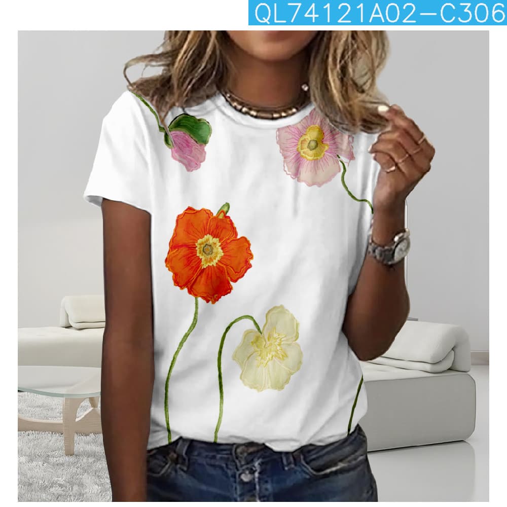 Camiseta feminina com estampa floral 3D
