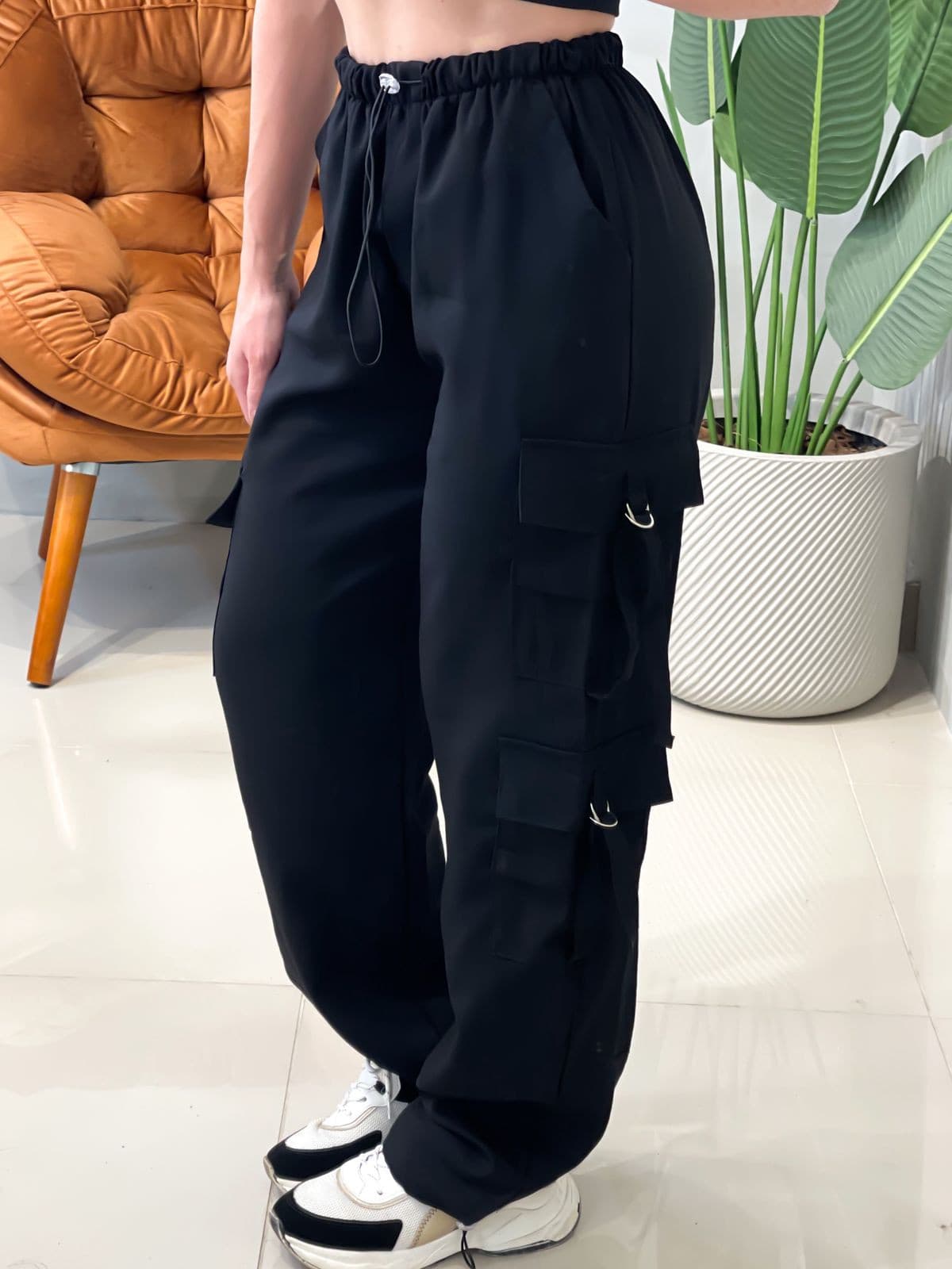 Calça em Alfaiataria Sensoriale Cargo Parachute Karen