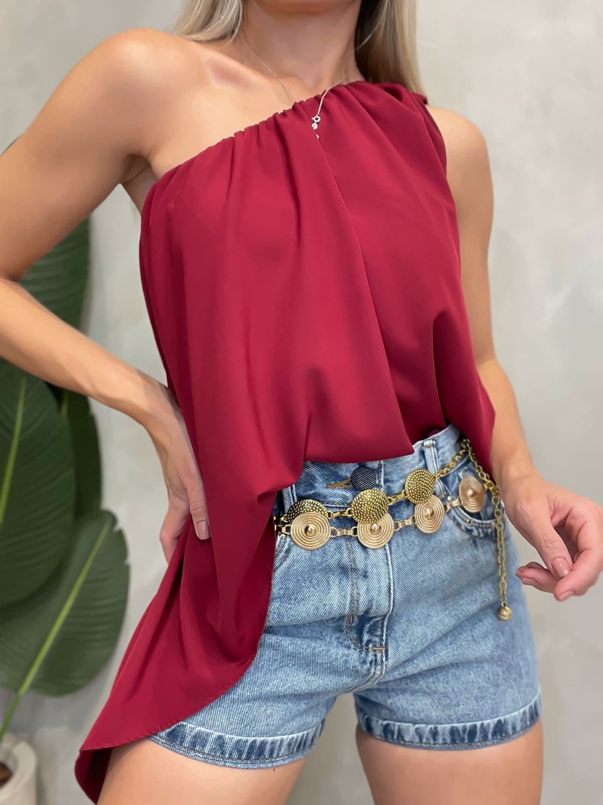 Cropped Feminino em Crepe Assimétrico Ombro Único Kailane Ref. 1430